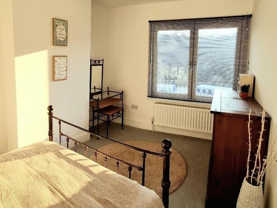 הוילה Abertillery Hill View מראה חיצוני תמונה